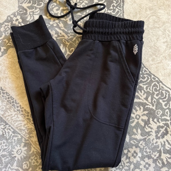 Free People Movement Sunny Skinny Jogger In Black Drawstring Lounge Pants - Picture 3 of 12
